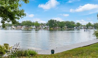 3673 ACE Dr, Akron, OH 44319