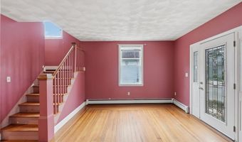 105 Park Ave, Cranston, RI 02905
