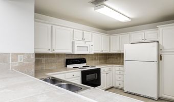 5143 Nicholson Dr #B52, Baton Rouge, LA 70820