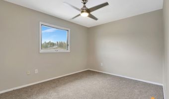 7676 Snow View Dr, Anchorage, AK 99507