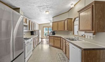 3017 118th St, Amana, IA 52203