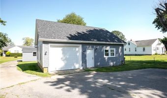 556 E Main Rd, Middletown, RI 02842