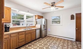 1108 Anchor Ave, Beachwood, NJ 08722