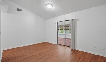 222 LAKEVIEW Dr, Auburndale, FL 33823
