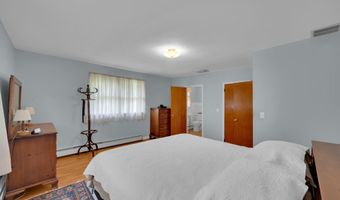 3238 Ridgewood Rd, Allenwood, NJ 08720