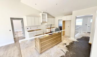 8296 Kettle Oak Dr SE, Alto, MI 49302