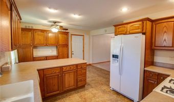4401 Wedgewood Dr, Alton, IL 62002
