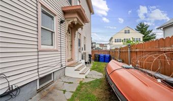 14 Parker St, Central Falls, RI 02863