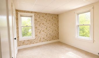 1009 S Kline St, Aberdeen, SD 57401