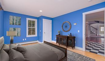 61 Howland Ave, Jamestown, RI 02835
