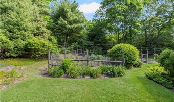 25 Clarkin Pond Rd, Charlestown, RI 02813