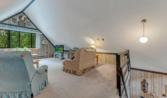 11 Carmen Gln, Albrightsville, PA 18210
