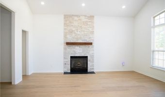 705 Drake St, Bentonville, AR 72712