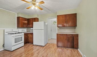 131 Riverside Dr, Alma, MI 48801