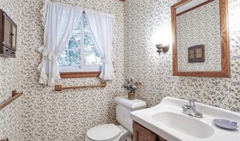 12 Provost Dr, Airmont, NY 10901