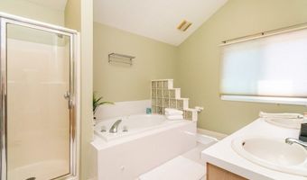 60 Algonquin Trl 60, Ashland, MA 01721
