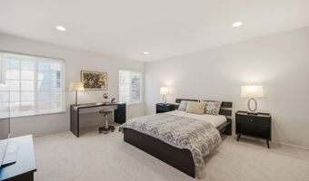 5801 Middle Crest Dr, Agoura Hills, CA 91301