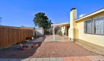 6348 Avenida La Costa NE, Albuquerque, NM 87109