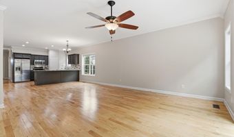 104 Lightwater Ct, Aberdeen, NC 28315