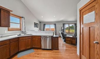612 Deer Ridge Dr, Atkins, IA 52206