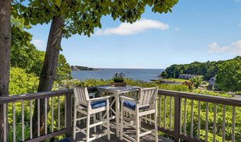 23 Harbour Vlg A, Branford, CT 06405