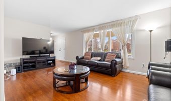 52 Westside Ave, Avenel, NJ 07001