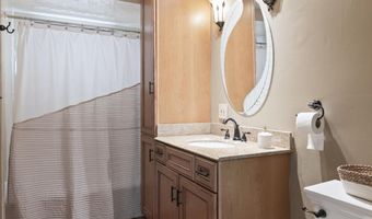 16 Lincoln Ave, Amsterdam, NY 12010