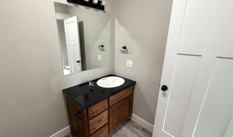 310 N East St, Arco, ID 83213