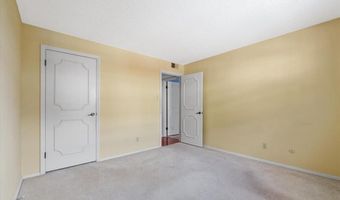910 Claytonbrook Dr 1, Ballwin, MO 63011