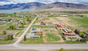 8 Mountain Dr, Cody, WY 82414
