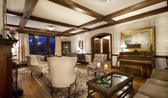 2 Harrison Ave, Newport, RI 02840
