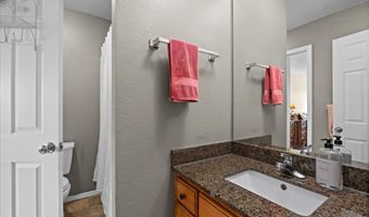 1637 NW MIDLAKE Ln, Beaverton, OR 97006