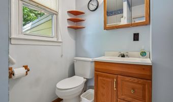29 TRINITY Pl, Barrington, NJ 08007