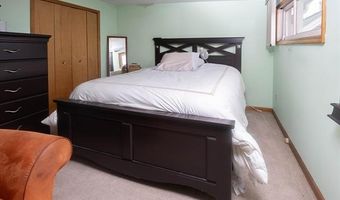 130 Delta Dr, Algonac, MI 48001