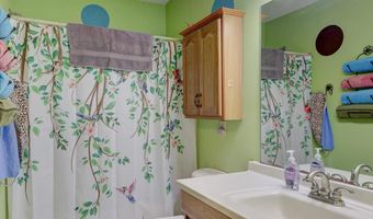 129 Riverview Dr, Anderson, MO 64831