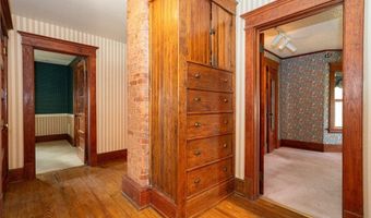 13522 North Rd, Alden, NY 14004