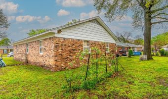 908 Briarcliff Rd, West Memphis, AR 72301
