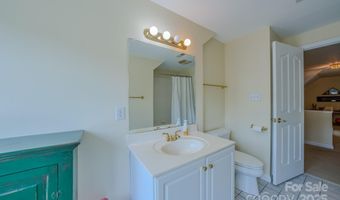 8 Creekside Way, Asheville, NC 28804