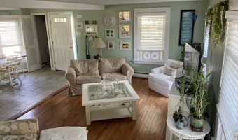 13 Sound View Hts, Branford, CT 06405