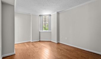 880 N POLLARD St N 224, Arlington, VA 22203