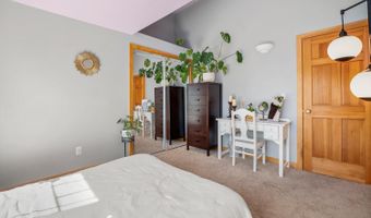 335 NW 17th St, Bend, OR 97701