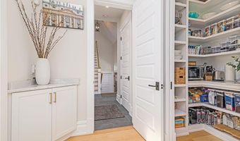 10 Coulter St, Jamestown, RI 02835