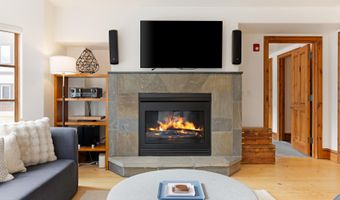61 Avondale Ln 102, Beaver Creek, CO 81620