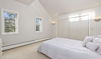 29 Dennell Dr, Lincoln, RI 02865