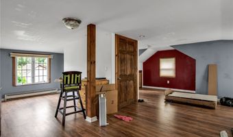 218 Garrison Rd, Amherst, NY 14221