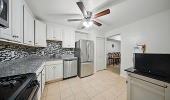 4408 ISLAND Pl T2, Annandale, VA 22003