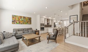 2841 HOKIE Ln, Alexandria, VA 22306
