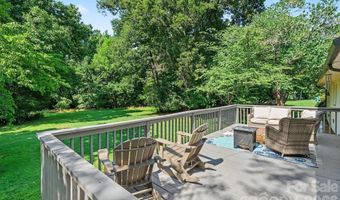 1203 Flintshire Dr, Albemarle, NC 28001