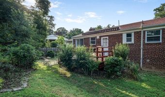 6903 FERN Ln, Annandale, VA 22003