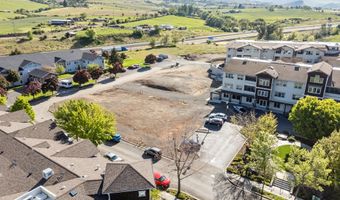 993 Mountain Meadows Dr, Ashland, OR 97520